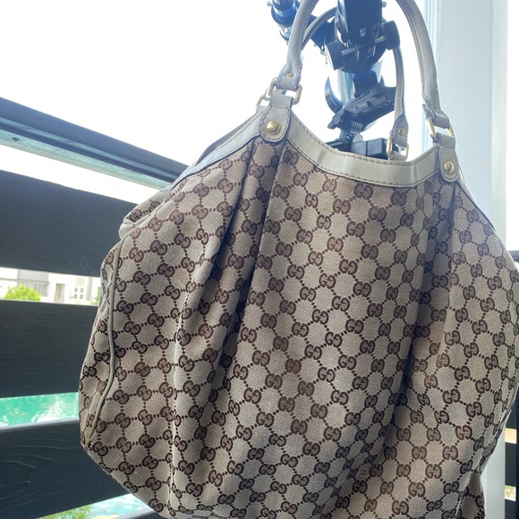 Authentic large monogram sukey Gucci tote - Picture 5 of 6
